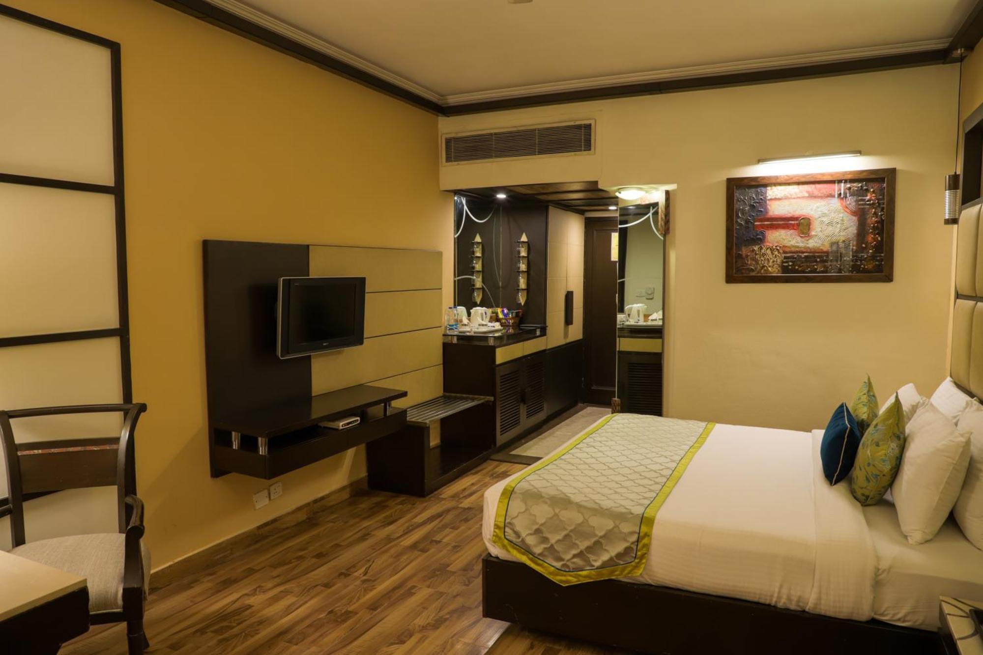 Hotel Maharaja Regency Ludhiana Exterior photo