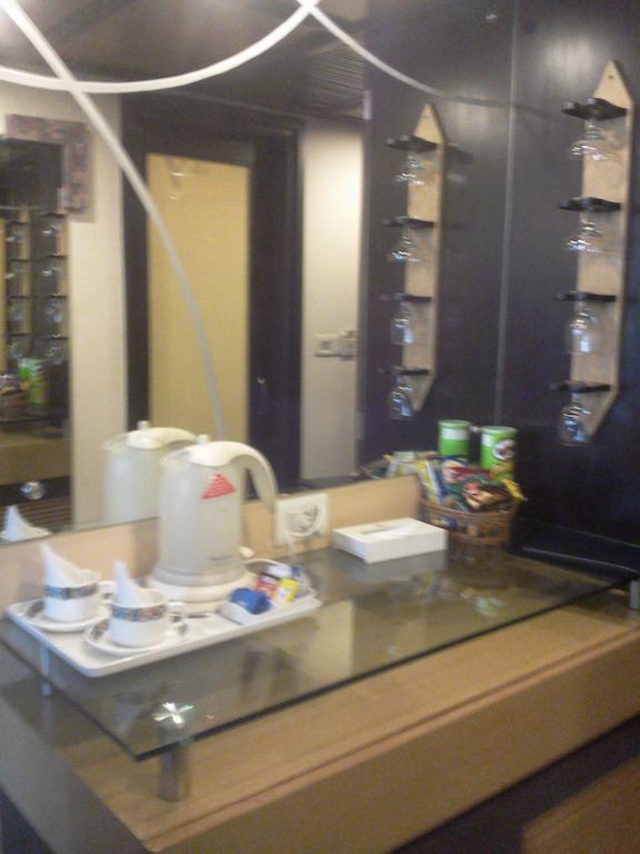 Hotel Maharaja Regency Ludhiana Room photo