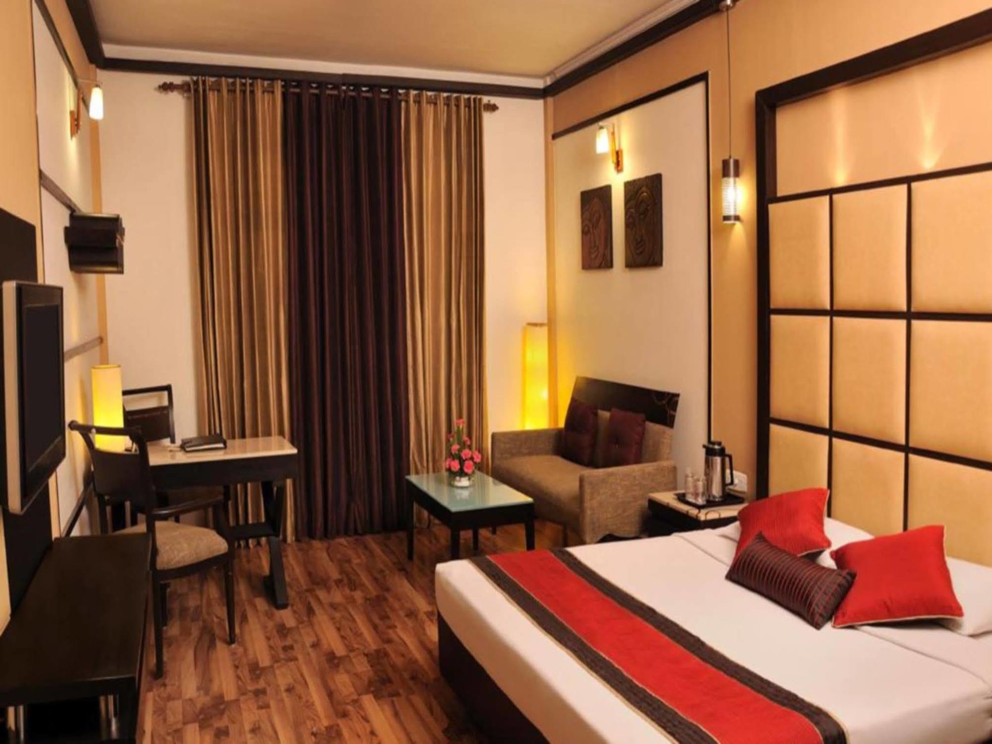 Hotel Maharaja Regency Ludhiana Exterior photo